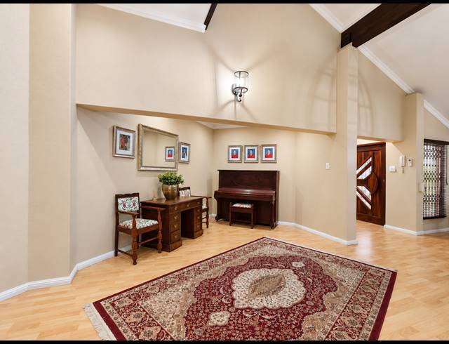6 BEDROOM HOUSE FOR SALE IN THREE RIVERS